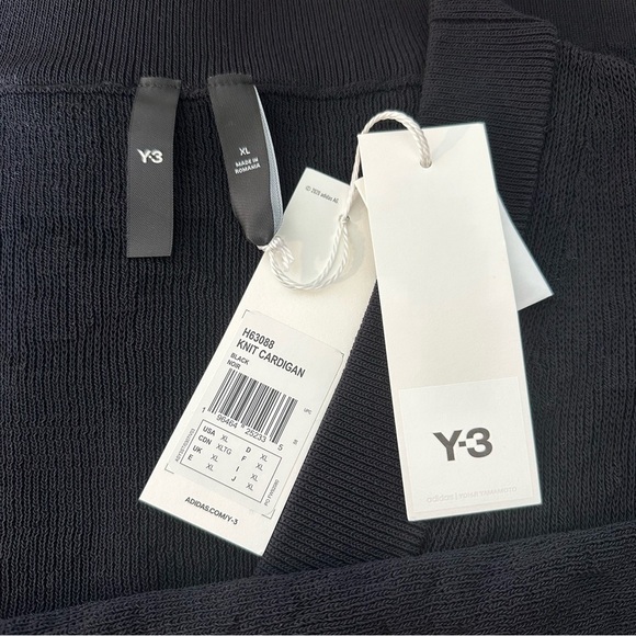 A Y-3 CARDIGAN WITH ASYMMETRICAL KNIT PATTERNS. - Picture 8 of 14